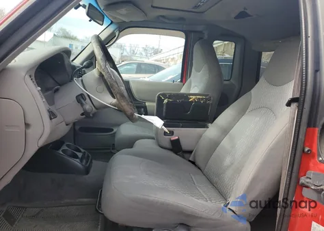 2001 Mazda B4000 Cab Plus z USA, uszkodzony, nr VIN 4F4ZR17E71TM19054